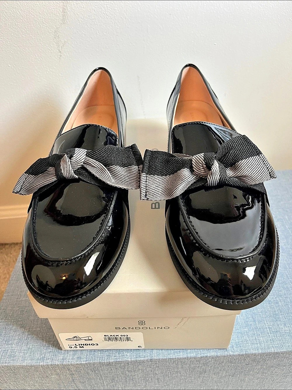 Bandolino Lindio3 Patent Bow Loafers Black US 9.5 Like New